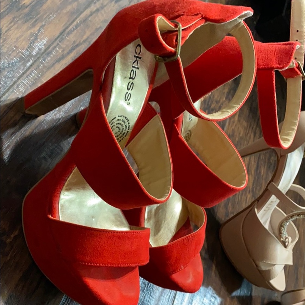 Heels - Picture 2 of 2